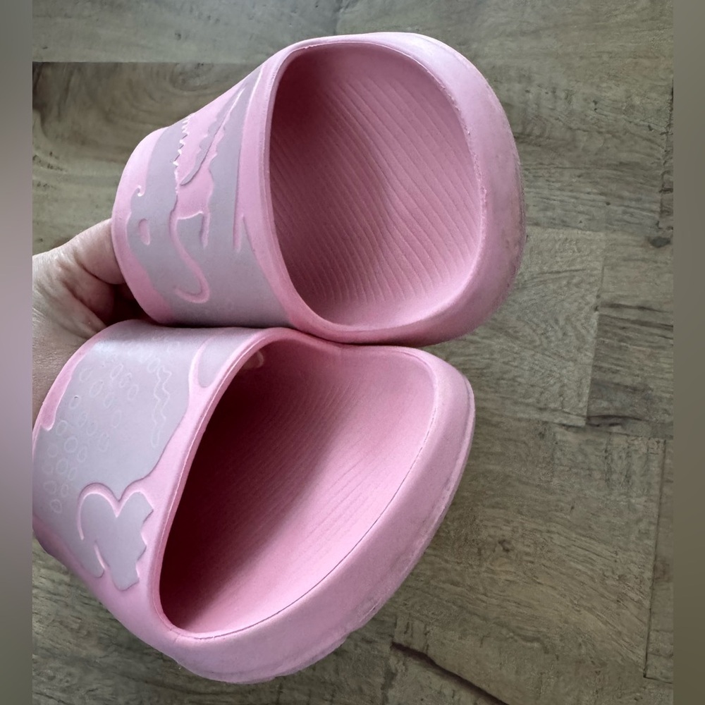 Lacoste Croco 2.0 Light Pink Slide Sandals - Picture 4 of 8